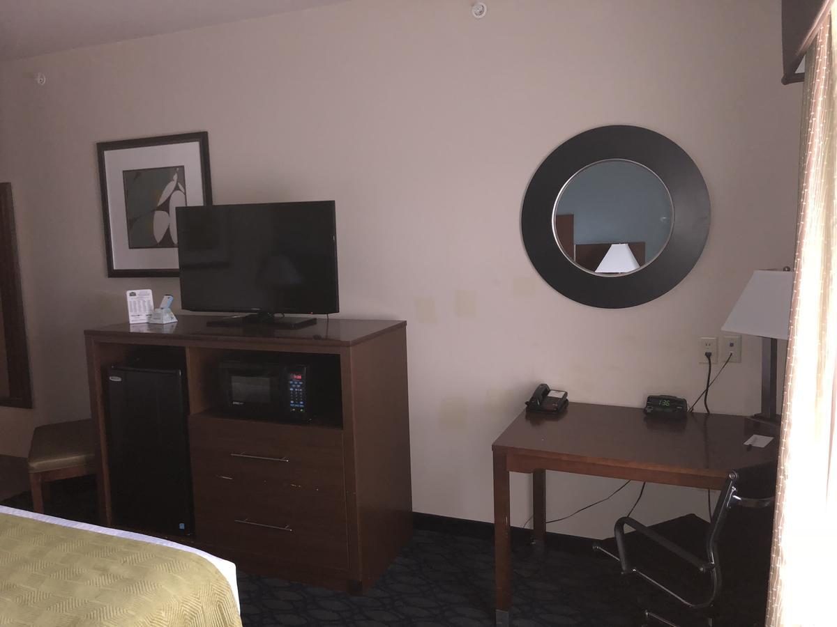Hotel Countryview & Robinson