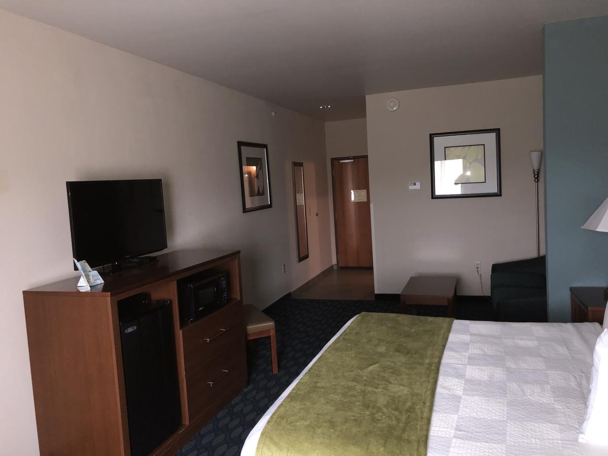 Hotel Countryview & Robinson